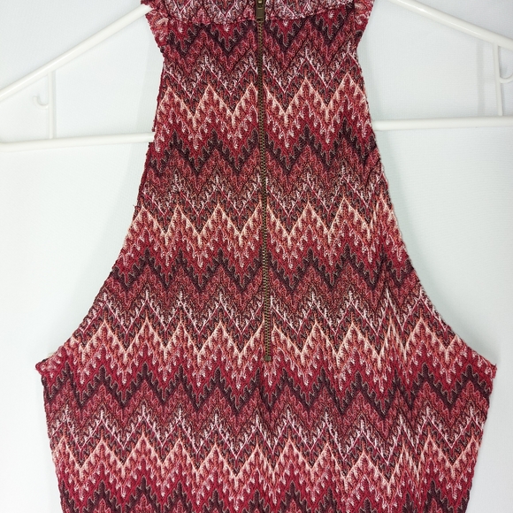 Forever 21 dress size small, wine color. Sleevelss - Picture 7 of 16